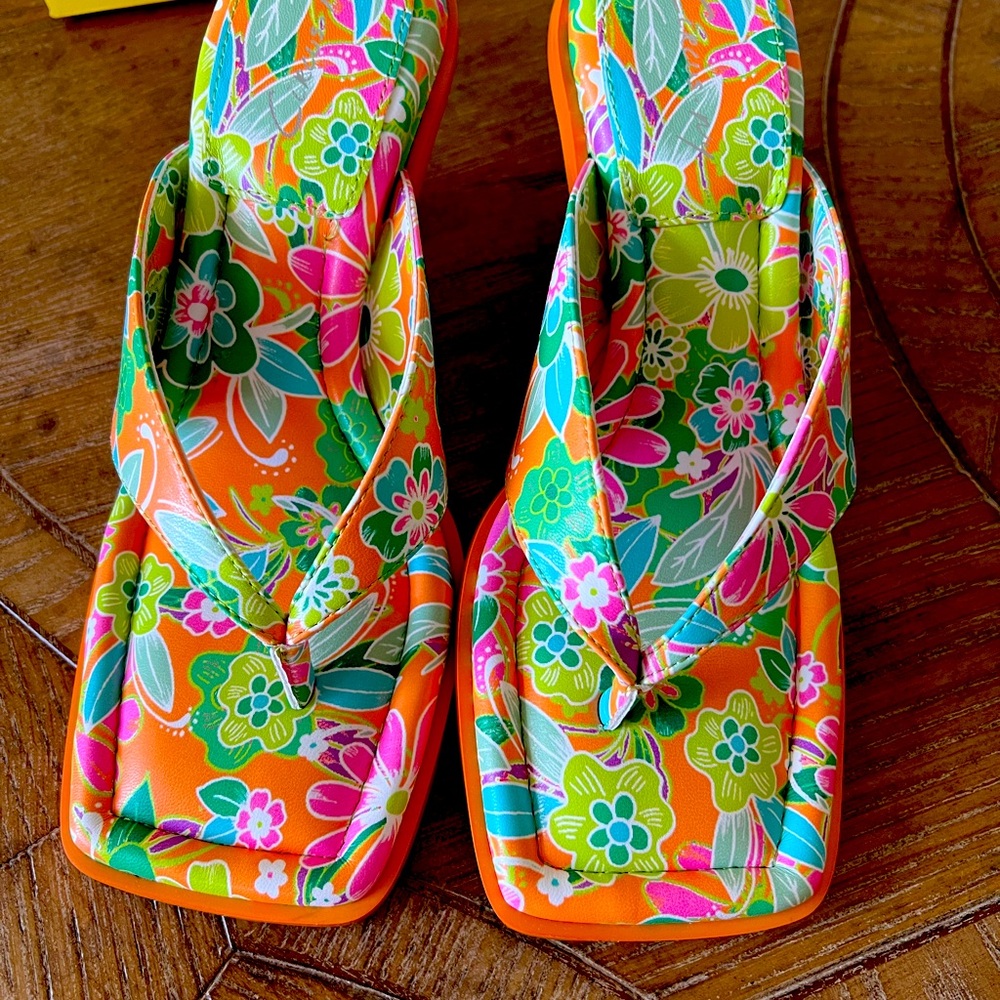 Circus by Sam Edelman. Frances Creamsicle sandals.